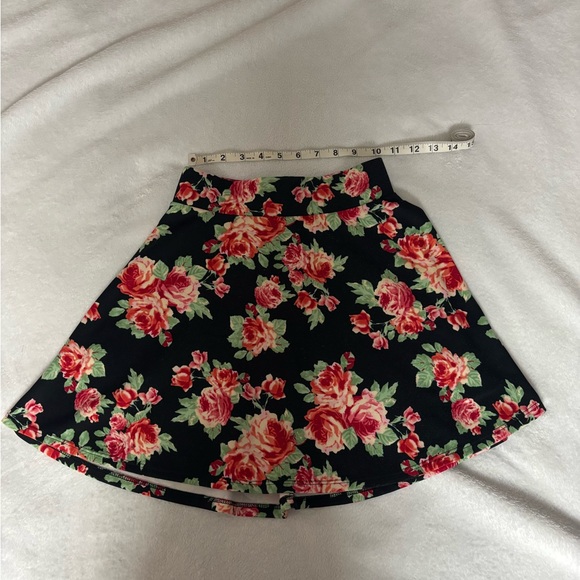 Floral Skater Skirt - Picture 2 of 5